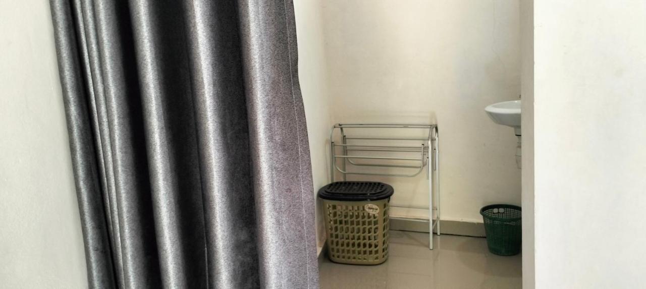 Sakila Homestay Kuta  ภายนอก รูปภาพ